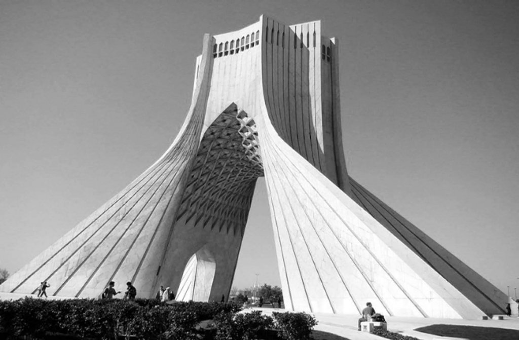 Открытие нового шоу-рума, Тегеран