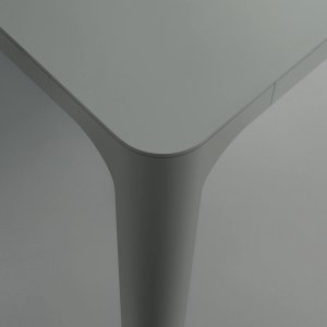 Flat modern tables | Rimadesio